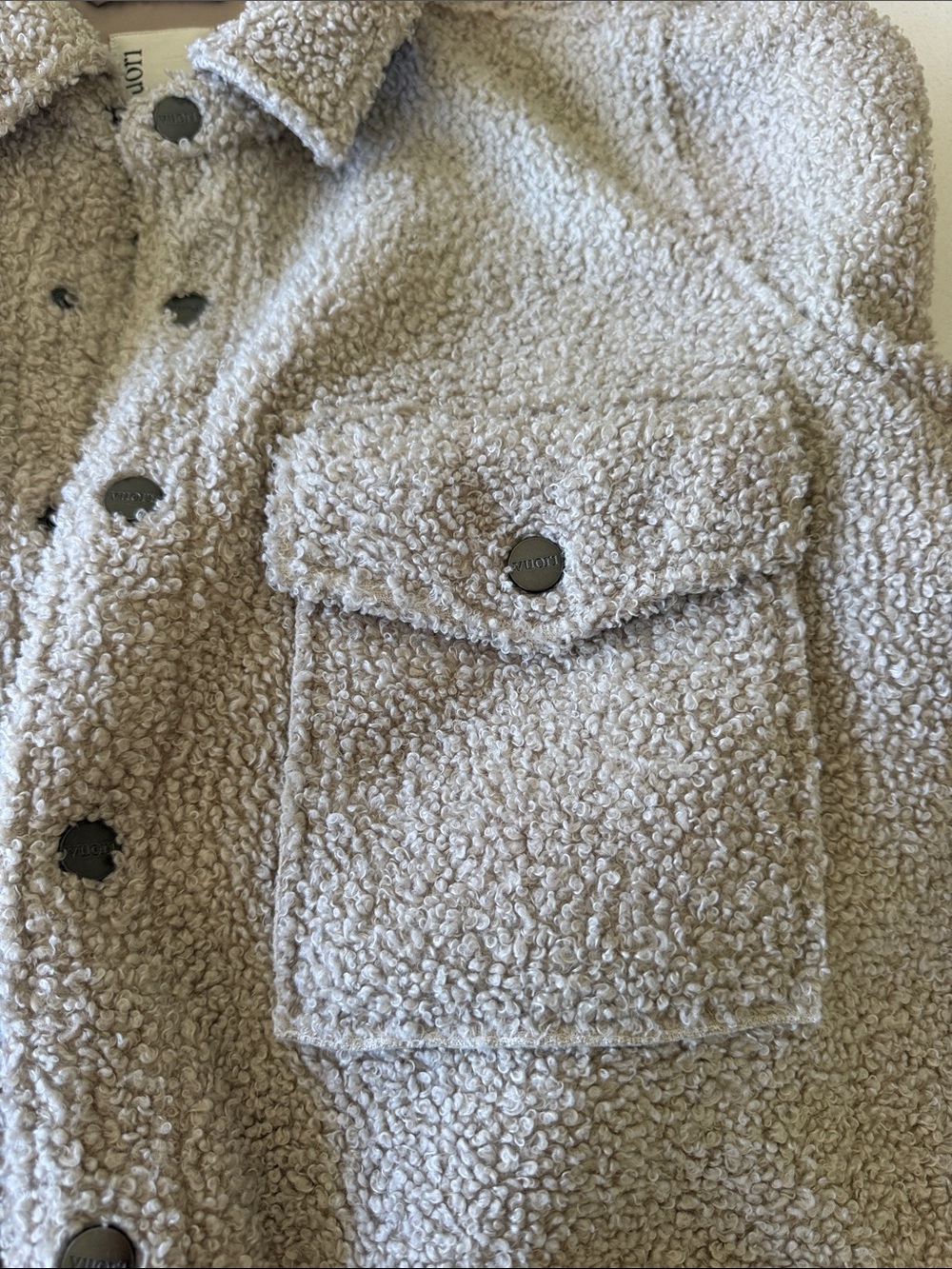 Vuori Cozy Sherpa Shacket in oatmeal color - Picture 7 of 7